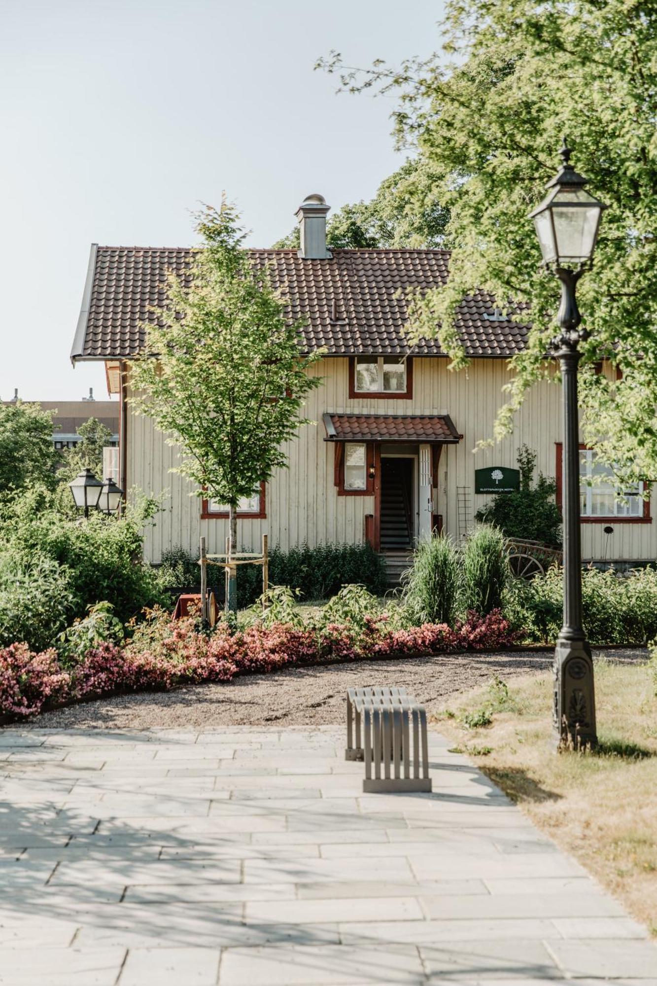 Slottsparken Motel Huskvarna Exterior photo